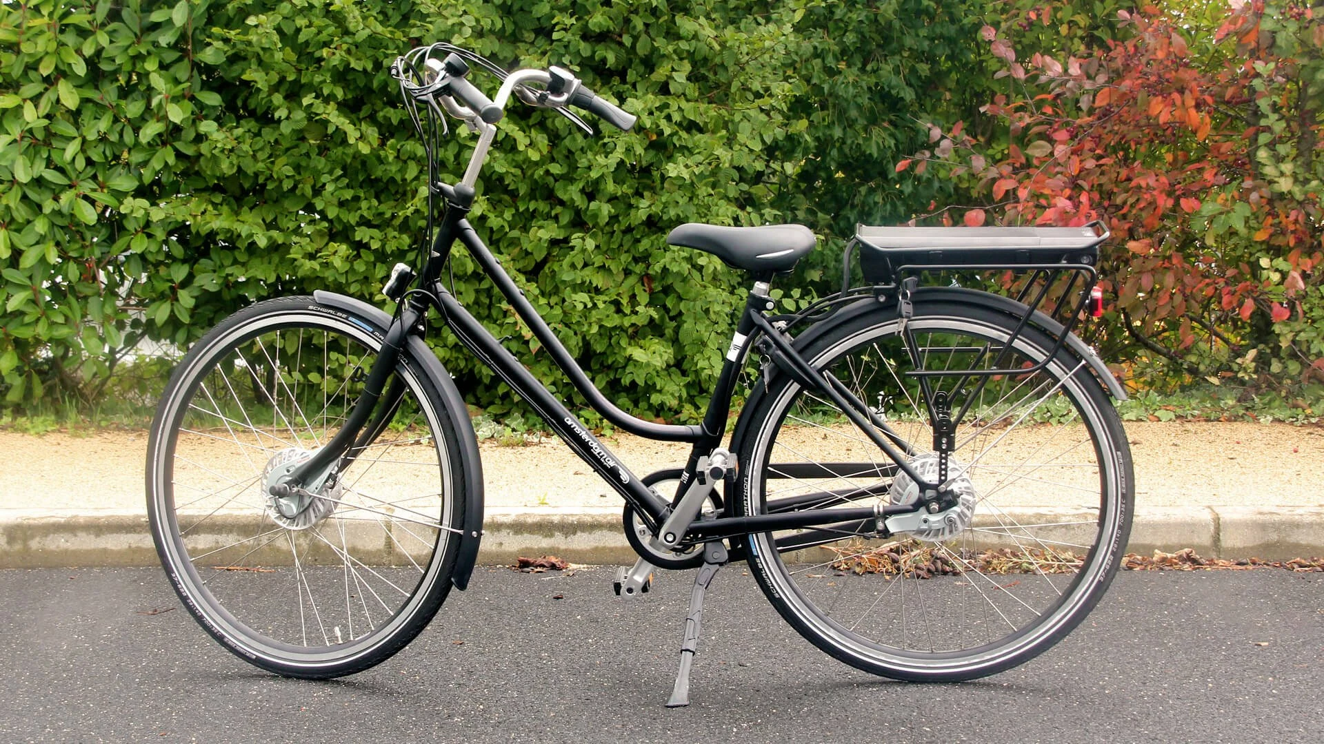 VÉLO ÉLECTRIQUE STREET LOW PREMIUM 5 VÉLO ÉLECTRIQUE STREET LOW PREMIUM – Image 5