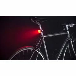 Eclairage Arrière Vélo LED 100 Lumens Blinder Grid Knog -Bike Boutique de vente eclairage arriere velo led 100 lumens blinder grid knog full 3