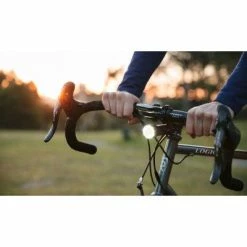 Eclairage Vélo Avant 1100 Lumens PWR TRAIL Avec Power Bank Knog 8 Eclairage Vélo Avant 1100 Lumens PWR TRAIL Avec Power Bank Knog -Bike Boutique de vente eclairage velo avant 1100 lumens pwr trail avec power bank knog full 3