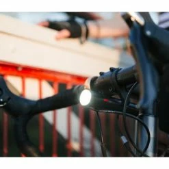 Feu Vélo Avant 700 Lumens PWR ROAD Avec Batterie Externe Knog -Bike Boutique de vente feu velo avant 700 lumens pwr road avec batterie externe knog full 3