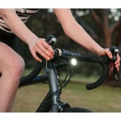 Feu Vélo Avant 700 Lumens PWR ROAD Avec Batterie Externe Knog -Bike Boutique de vente feu velo avant 700 lumens pwr road avec batterie externe knog full 5