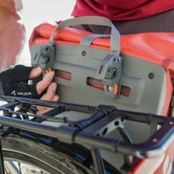 Fixation QMR 2.0 Avec Poignée Pour Sacoche De Vélo Vaude -Bike Boutique de vente fixation qmr 2 0 avec poignee pour sacoche de velo vaude full 3