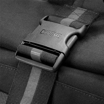 Chrome Industries Sac à Dos étanche Barrage Cargo 22L Chrome 5 Chrome Industries Sac à Dos étanche Barrage Cargo 22L Chrome – Image 5