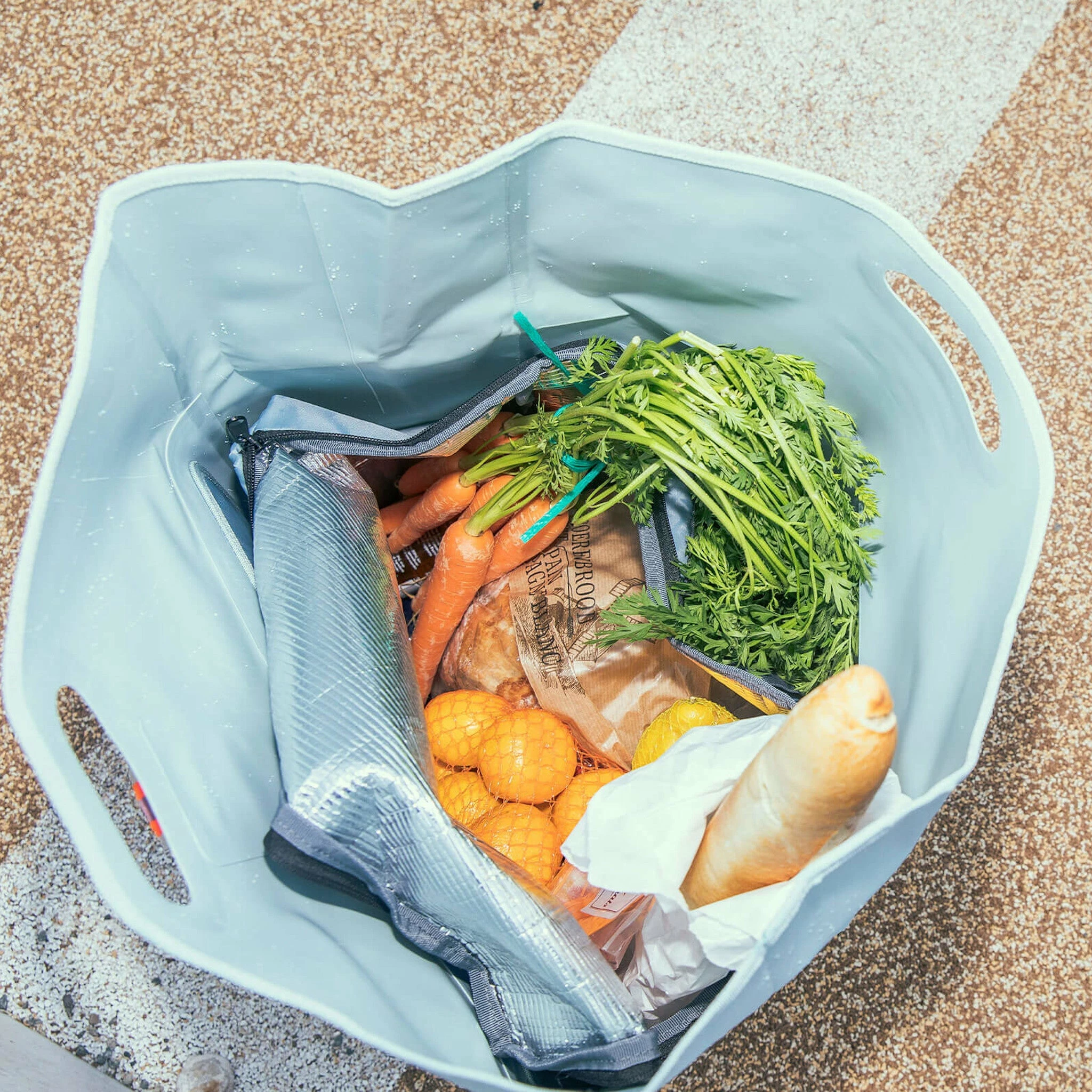 Sac De Courses Avec Son Sac Isotherme Sur Porte-bagages Houston Go Fluo 4 Sac De Courses Avec Son Sac Isotherme Sur Porte-bagages Houston Go Fluo – Image 4