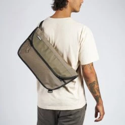 Chrome Industries Sacoche Bandoulière Simple Messenger Chrome 12 L 11 Chrome Industries Sacoche Bandoulière Simple Messenger Chrome 12 L -Bike Boutique de vente sacoche bandouliere simple messenger chrome 12 l full 6