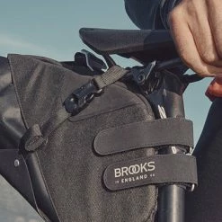 Sacoche De Selle Vélo Brooks étanche Pour Bikepacking 8L Scape -Bike Boutique de vente sacoche de selle velo brooks etanche pour bikepacking 8l scape full 3