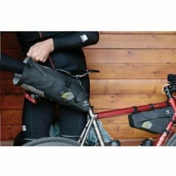 Sacoche De Selle Voyage à Vélo Racing Apidura -Bike Boutique de vente sacoche de selle voyage a velo racing apidura full 6