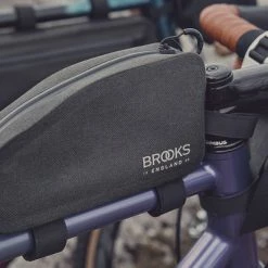Sacoche Sur Tube Supérieur Brooks Pour Bikepacking 0.9L Scape -Bike Boutique de vente sacoche sur tube superieur brooks pour bikepacking 0 9l scape full 5