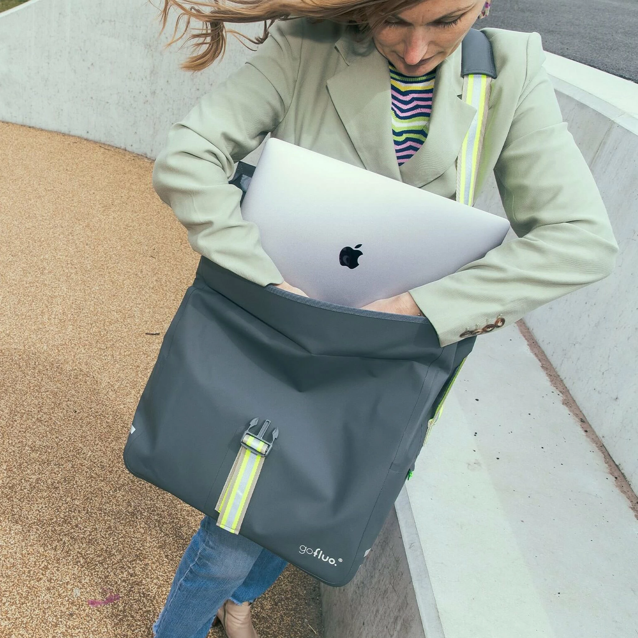 Go Fluo Sacoche Vélo Attaché Case 23L Robin GoFluo 6 Go Fluo Sacoche Vélo Attaché Case 23L Robin GoFluo – Image 6