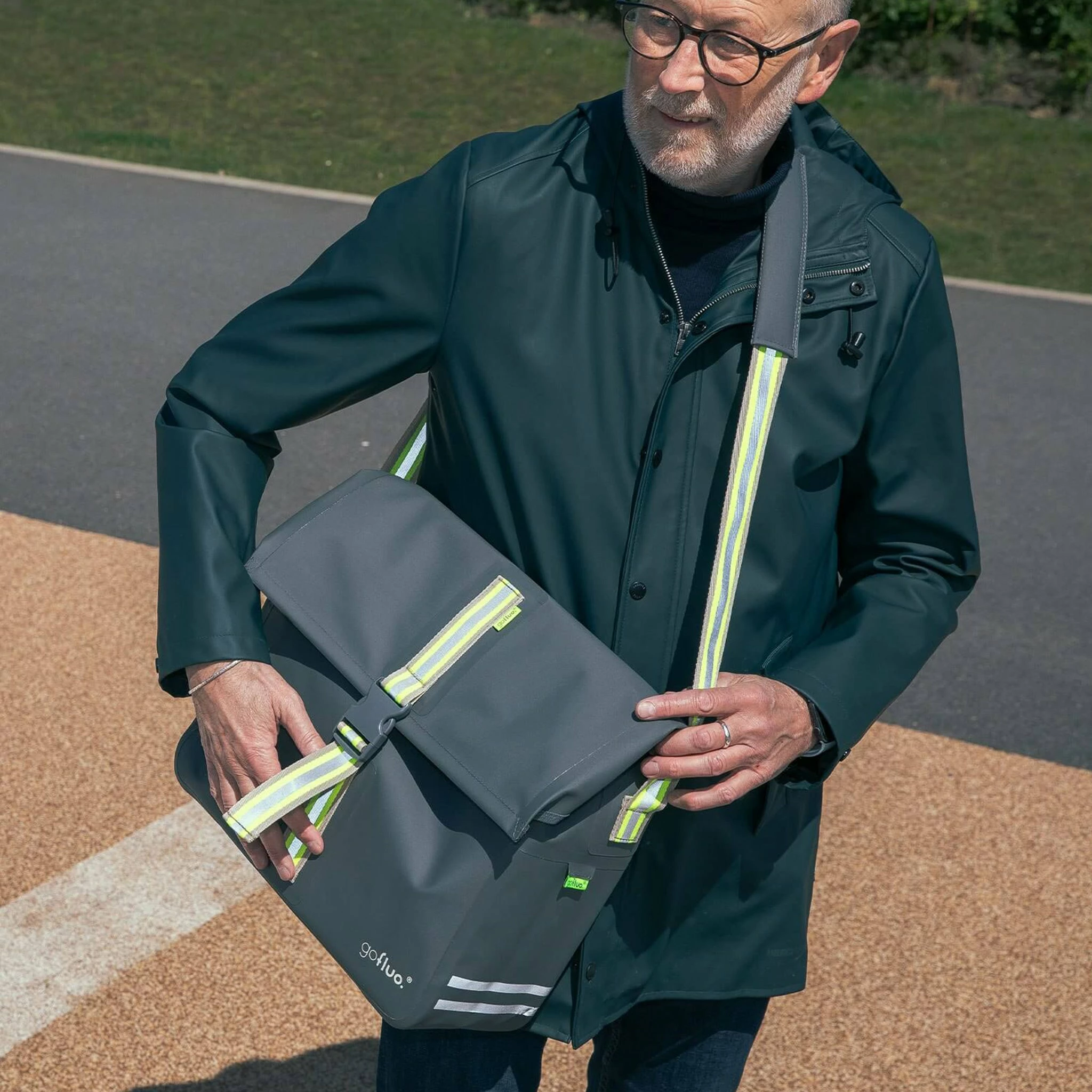 Go Fluo Sacoche Vélo Attaché Case 23L Robin GoFluo 5 Go Fluo Sacoche Vélo Attaché Case 23L Robin GoFluo – Image 5